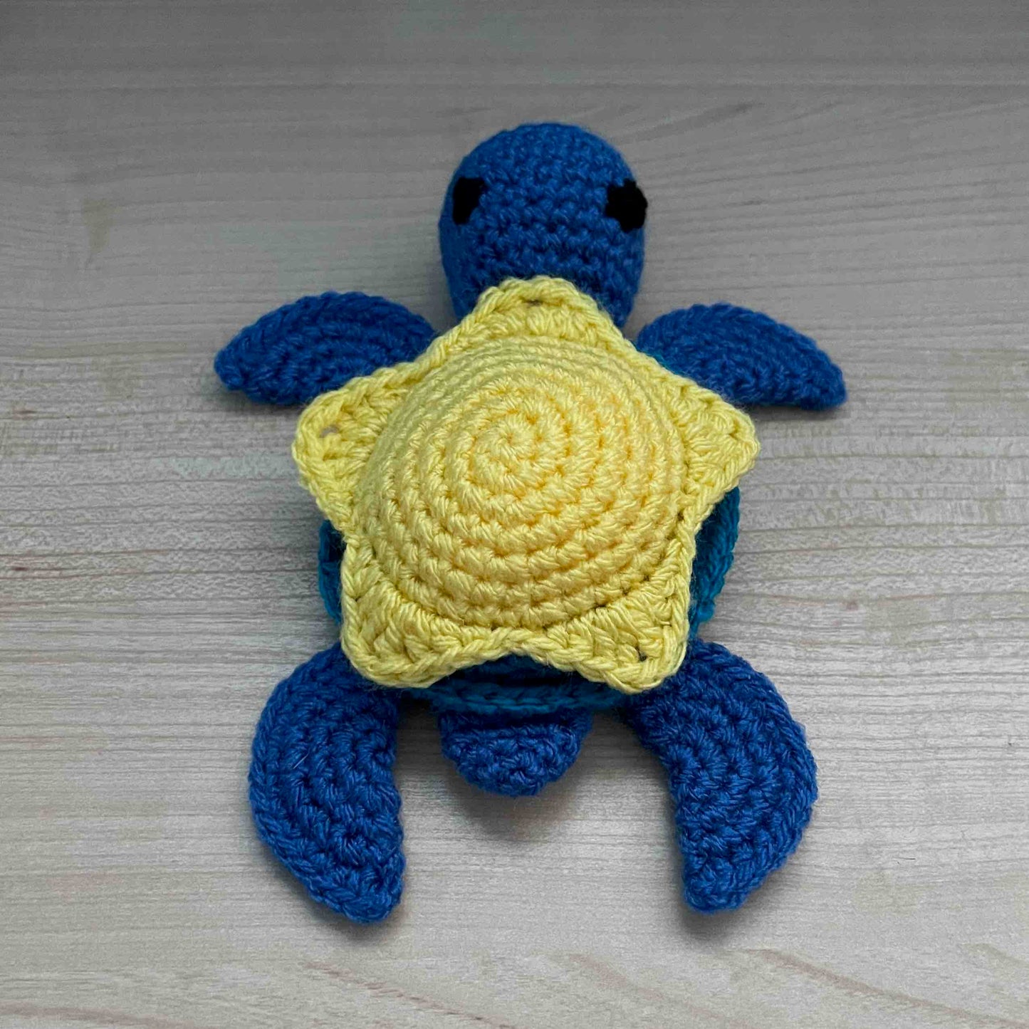 No-Sew Christmas Turtle Amigurumi Plushies